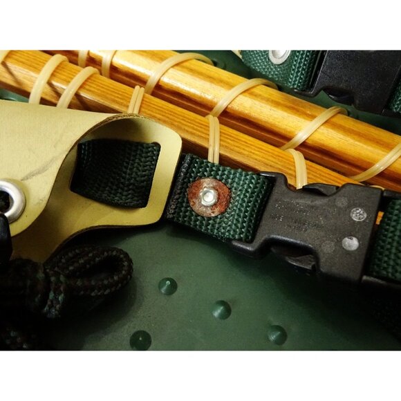 Winter Hiker Snowshoes Wooden Frame 10 x 30 Traditional Outdoor Gear Canada - Picture 4 of 8